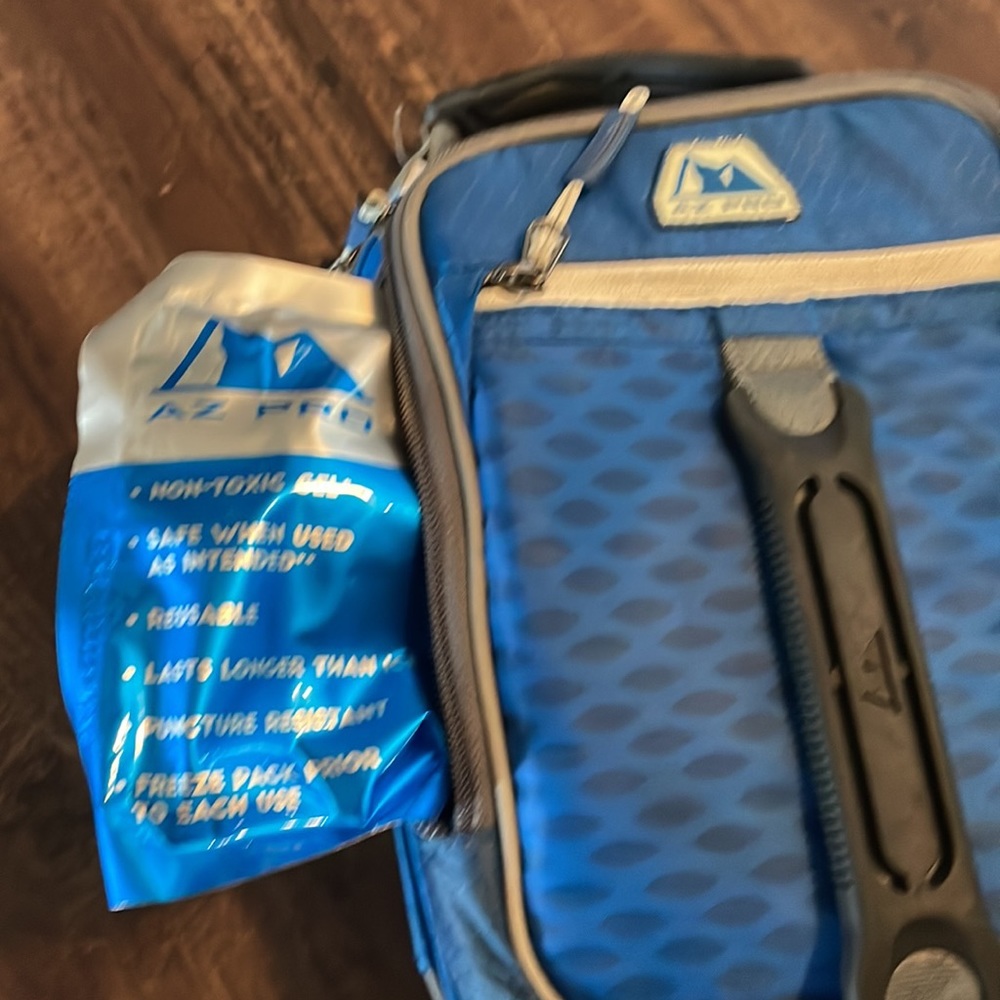 Lunchbox - Picture 3 of 5